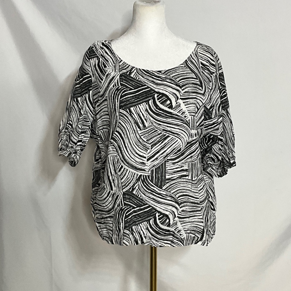 Garnet Hill Black and White Abstract 100% Linen Blouse